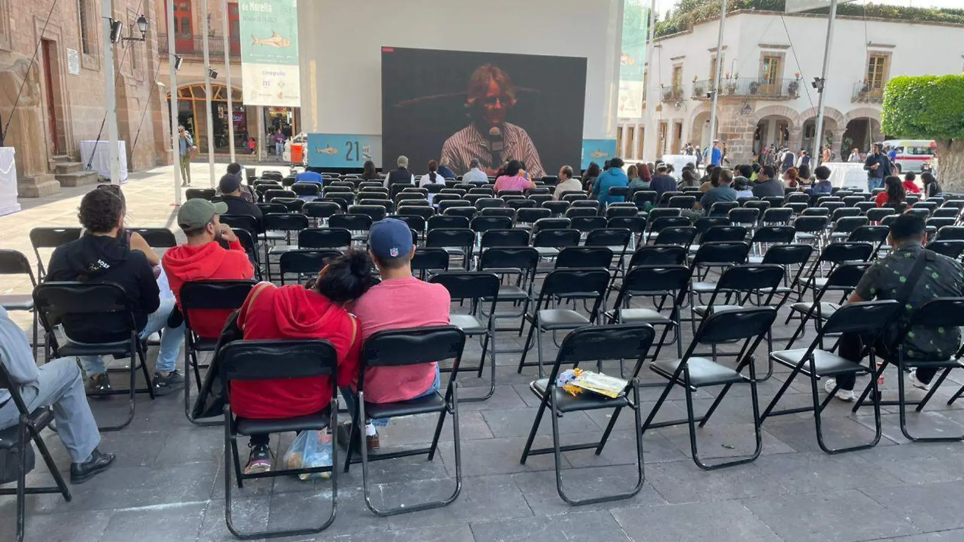 Proyección del FICM en Plaza Benito Juárez